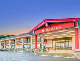 Ramada By Wyndham Rockaway Hotel Bagian luar foto